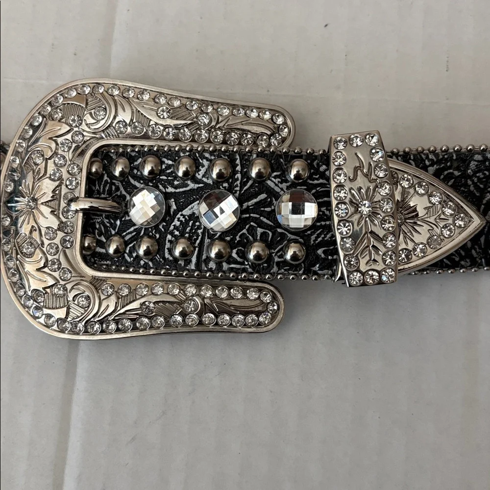 Blazin Roxx embossed leather western belt, crystal conchos,rhinestones, studs, M